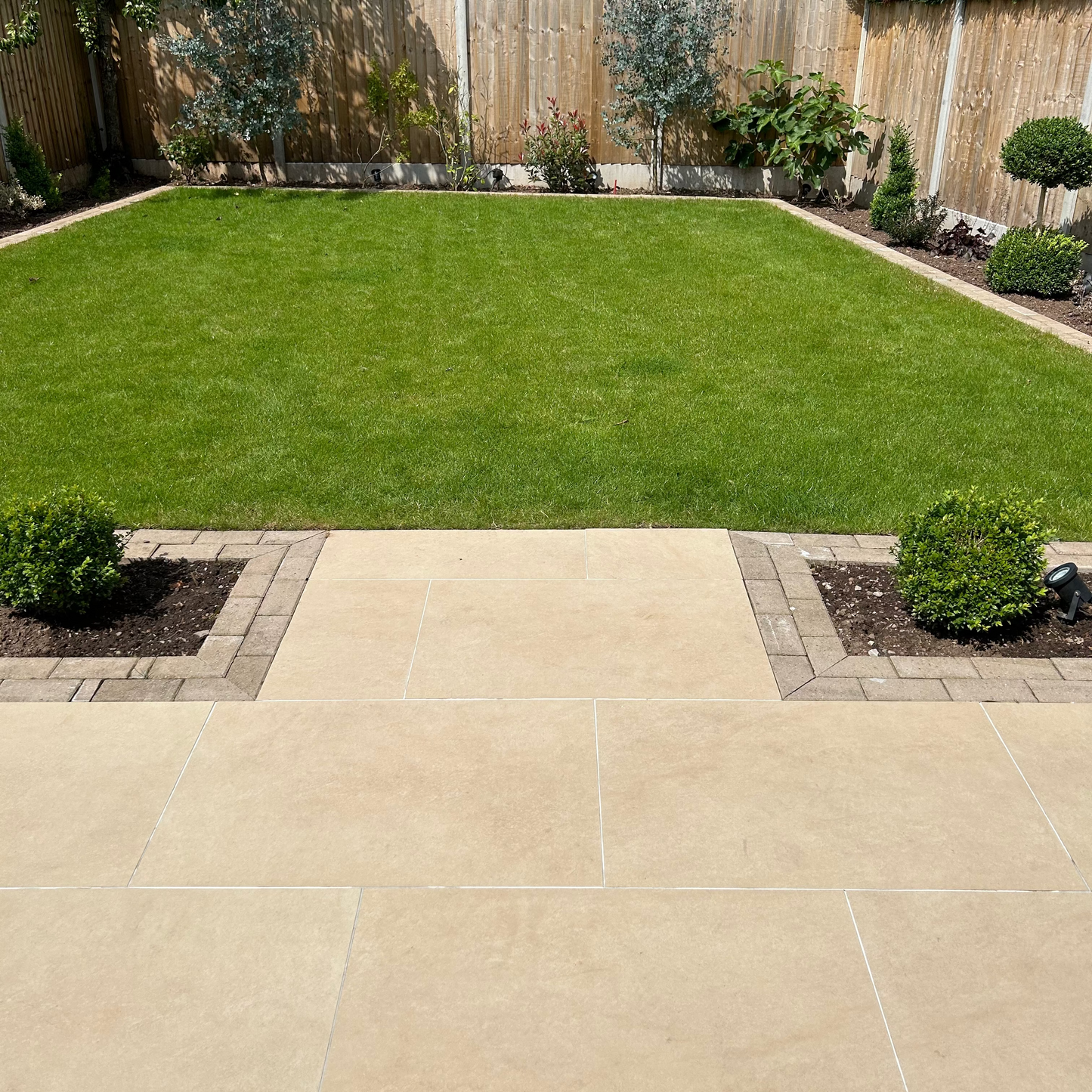 Cotswold Cream Porcelain Paving 900x600 22.1m2